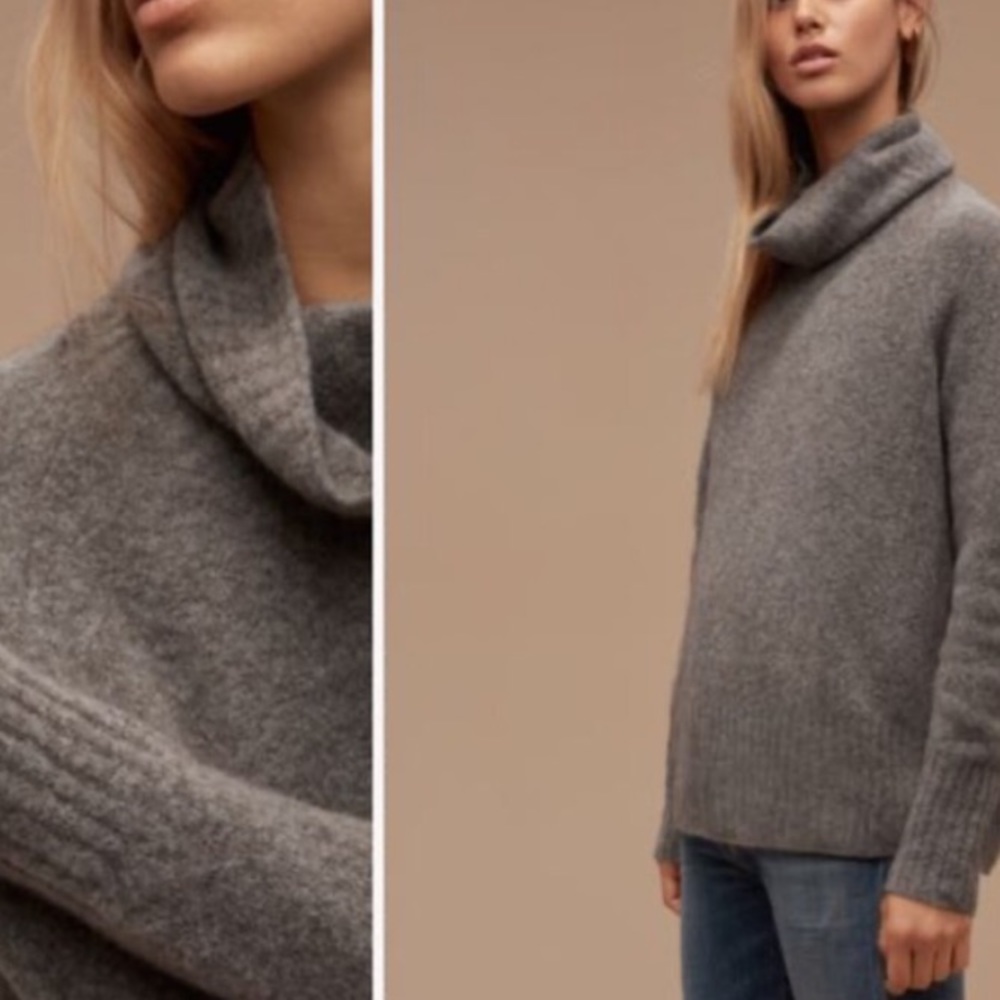 Community Plutarch Sweater